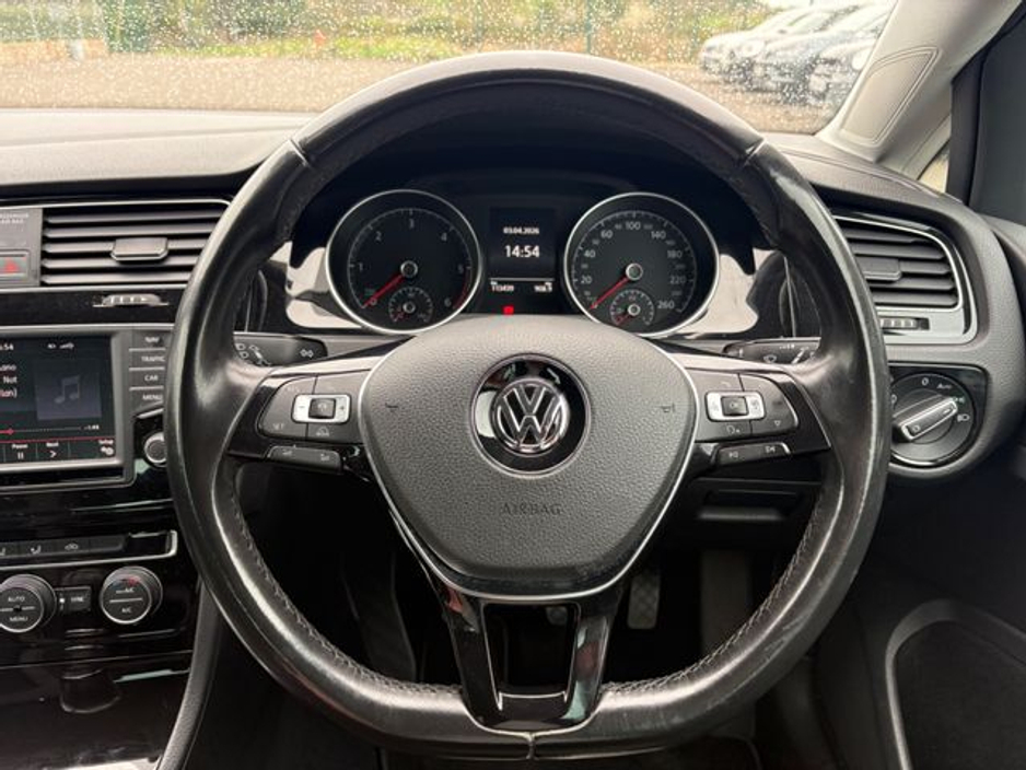 2016 Volkswagen Golf - image 20