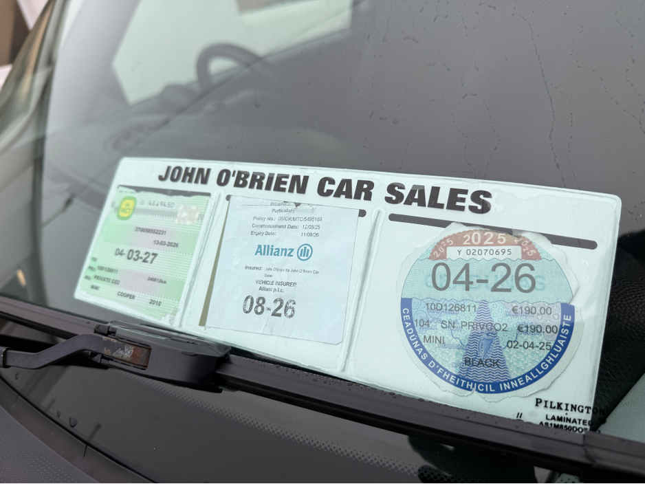 2010 MINI Hatch - image 11