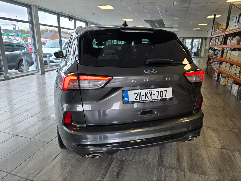 2021 Ford Kuga - image 9