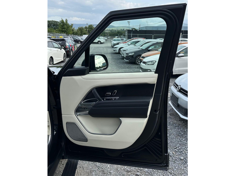 2024 Land Rover Range Rover 3.0 Diesel 350 MHEV Autobiography Auto 4WD Euro 6 (s/s) 5dr €199,995