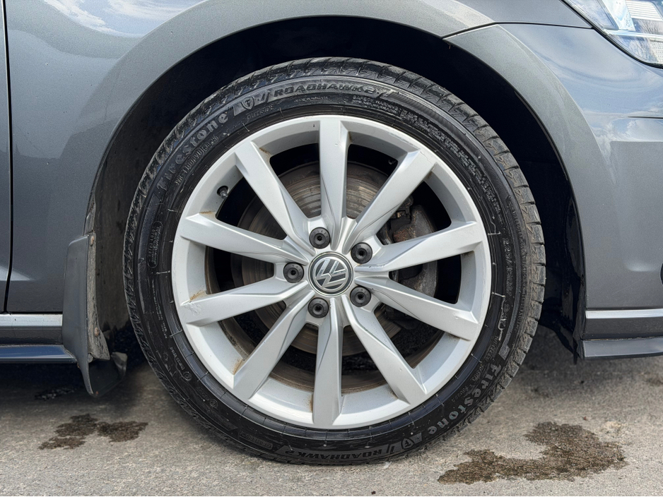 2019 Volkswagen Golf - image 6