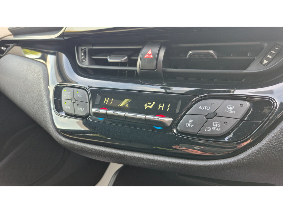 2019 Toyota C-HR - image 15