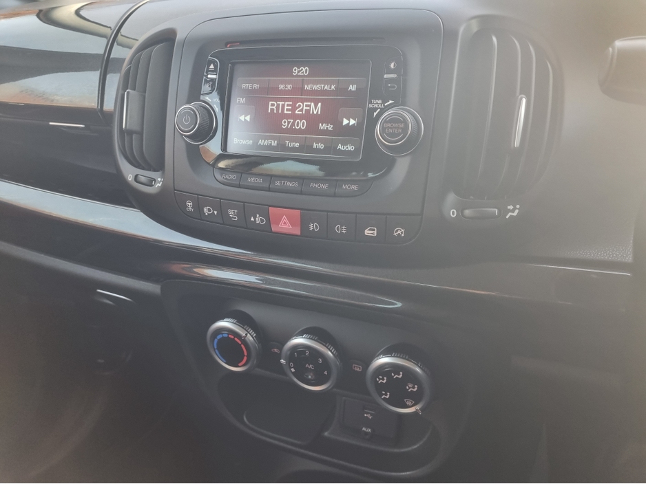 2014 Fiat 500 - image 19