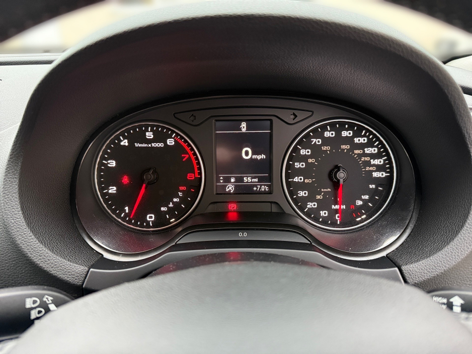 2014 Audi A3 1.2 TFSI SE 110 BHP 5DR **142**€200 TAX**MINT**SCUBA BLUE**KITTED** €10,450