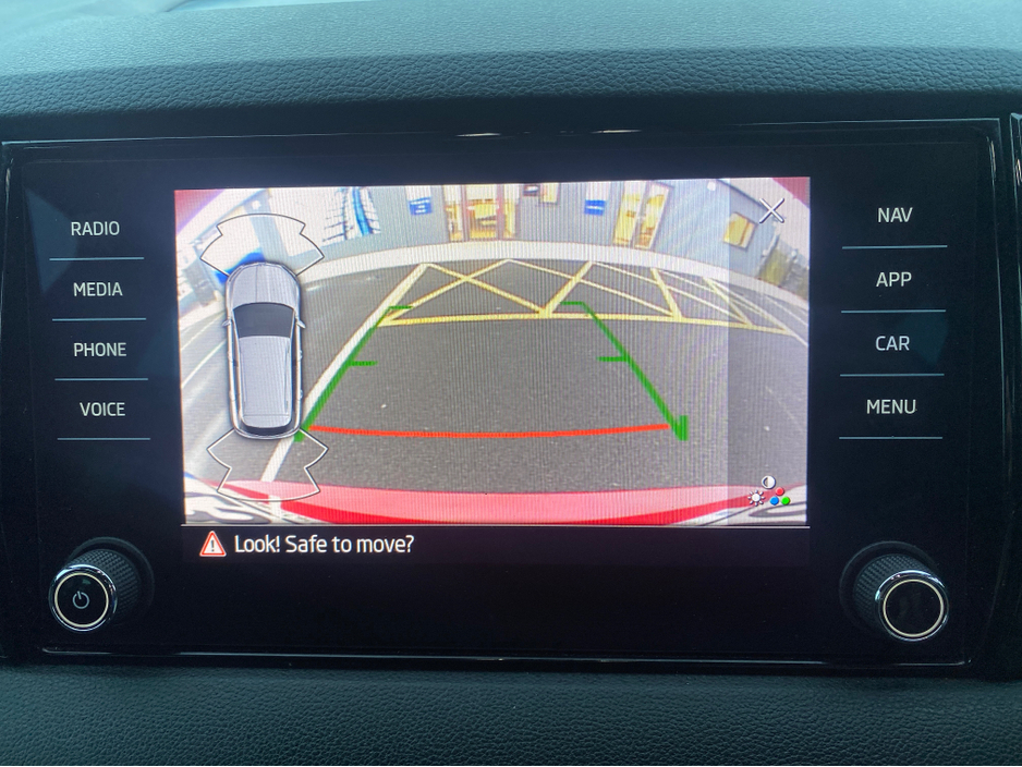 2023 Skoda Karoq SPORT 2.0 TDI 115HP DSG 5 5DR AUTO €33,995