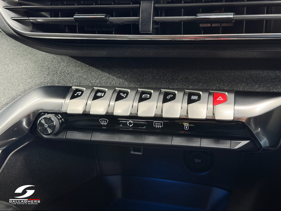 2022 Peugeot 3008 - image 25