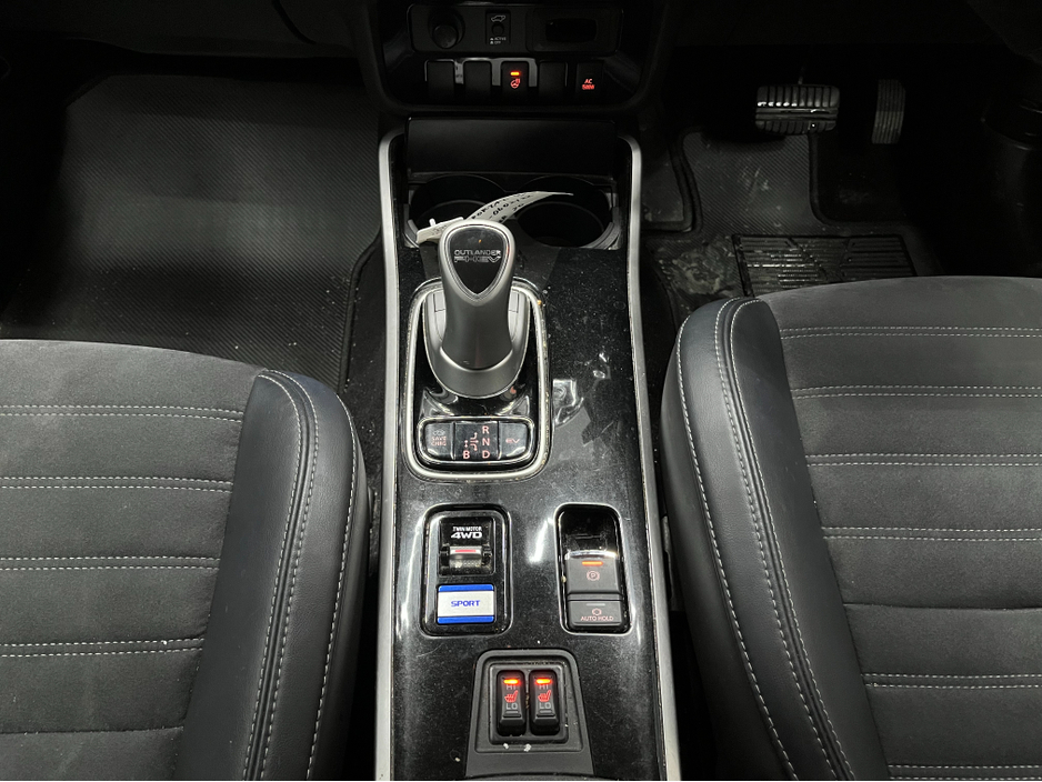 2018 Mitsubishi Outlander €19950! 2018 MITSUBISHI OUTLANDER PHEV G 2.4 AUTOMATIC / CRUISE CONTROL / 360° PARKING CAMERA / ELECTRIC HEATED SEATS / HEATED STEERING WHEEL / PADDLE SHIFTERS €19,950