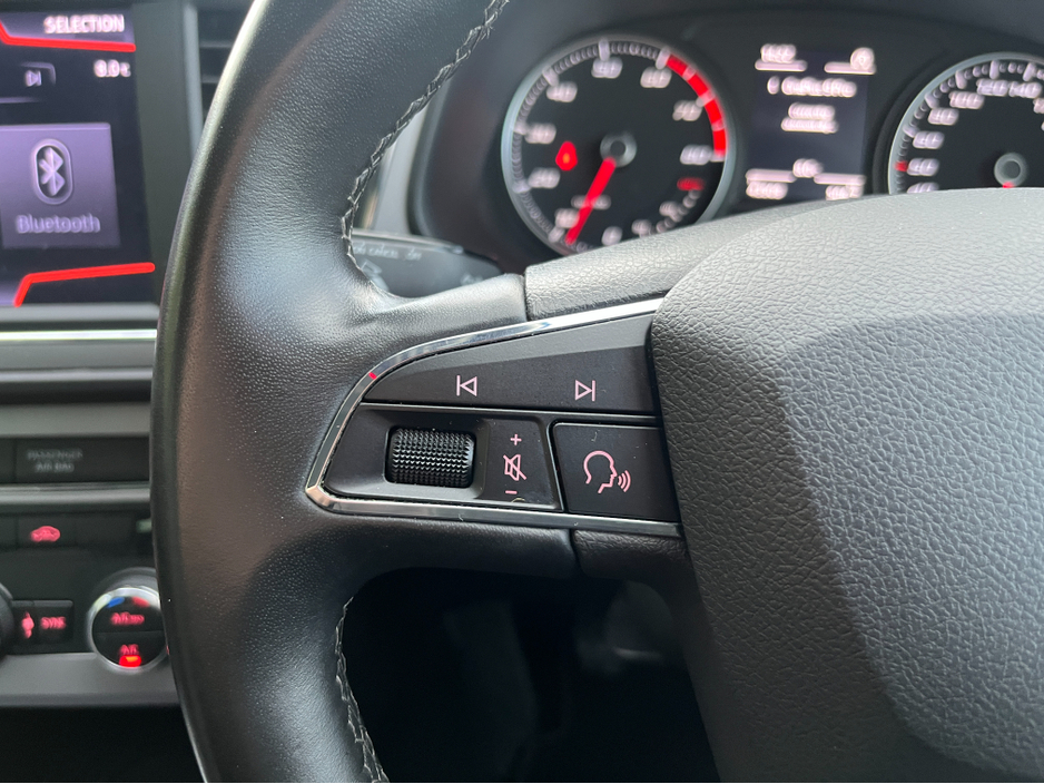 2020 SEAT Leon XCELLENCE 1.5 TSI 130HP //HIGH SPEC//LOW MILES//KEYLESS ENTRY//REVERSE CAMERA//CARPLAY// €17,950