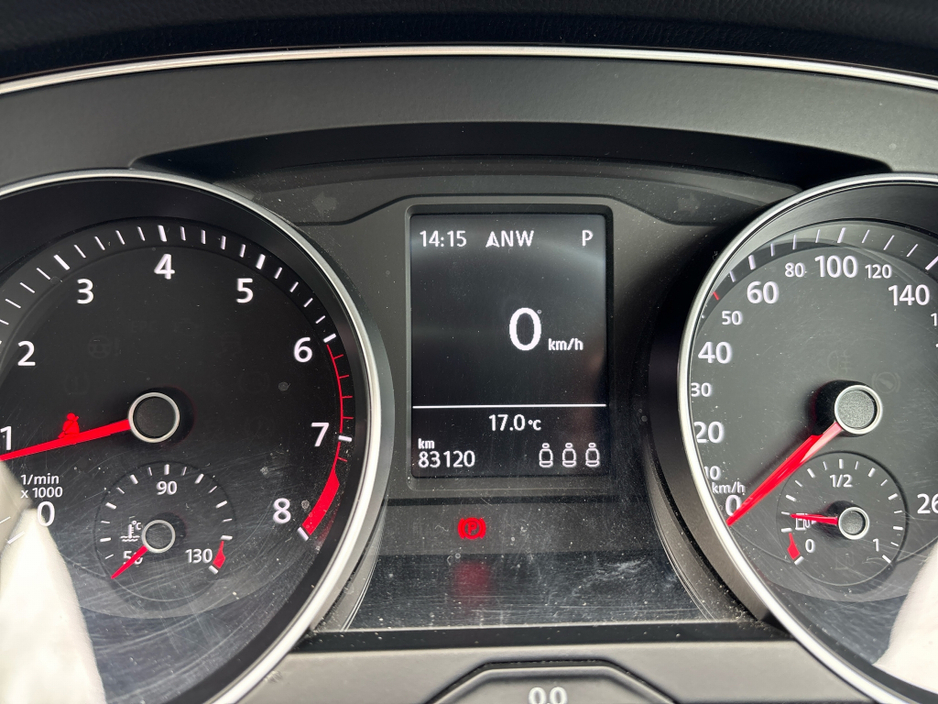 2015 Volkswagen Passat - image 13