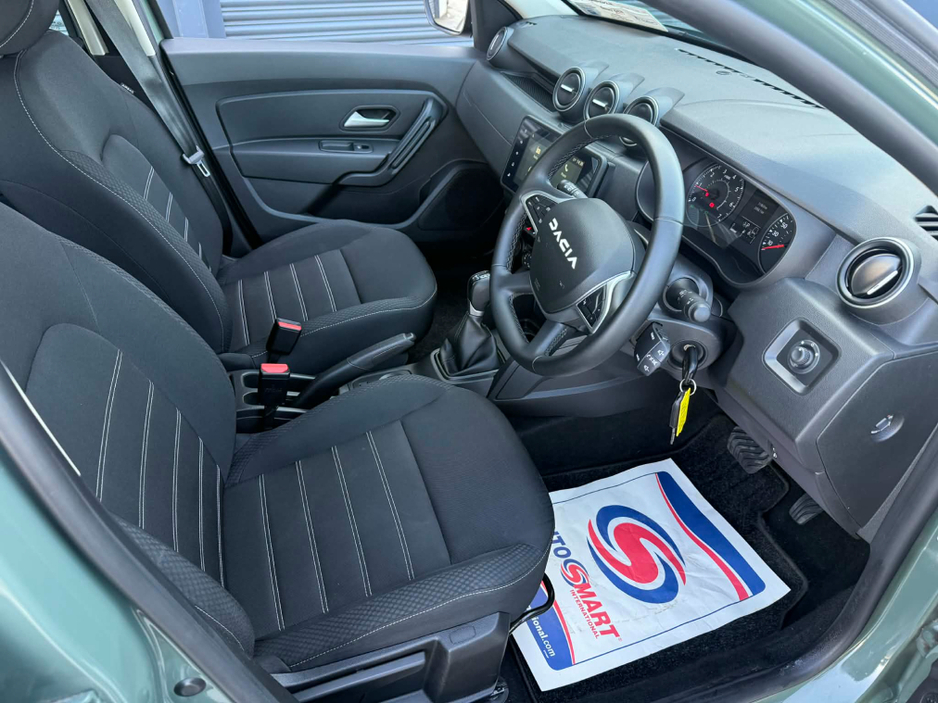 2024 Dacia Duster - image 9