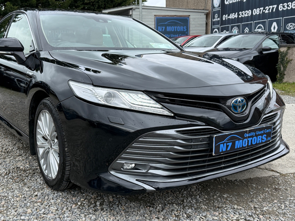 2021 Toyota Camry - image 10