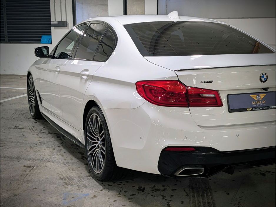 2020 BMW 5 Series - image 11