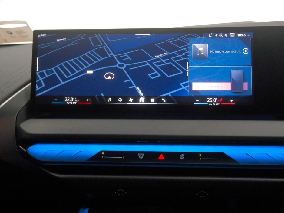 2025 BMW X3 - image 8