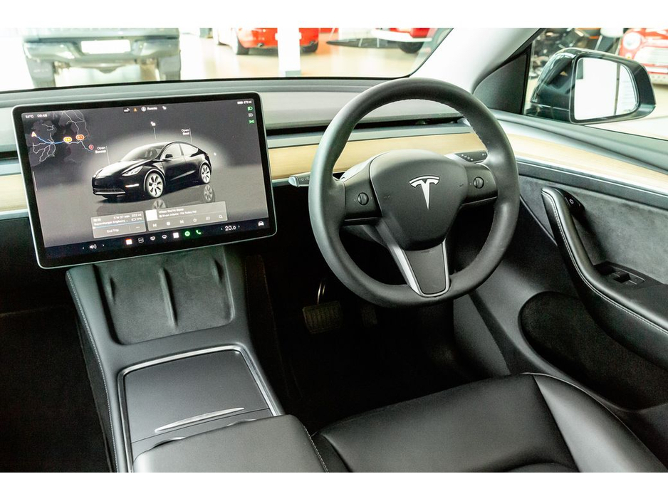 2022 Tesla Model Y - image 12