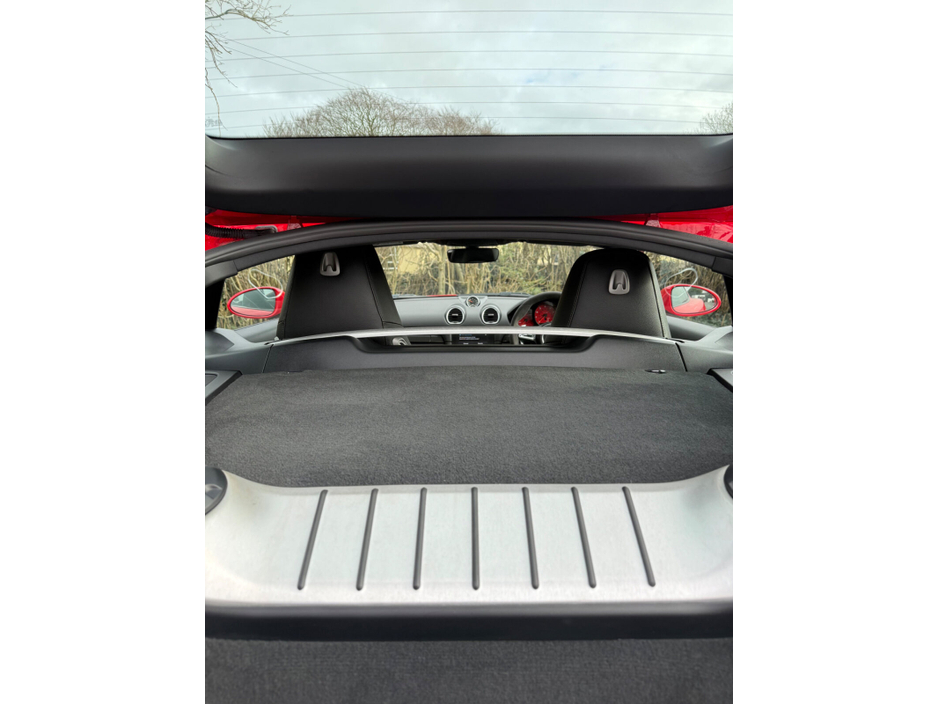 2018 Porsche 718 - image 25