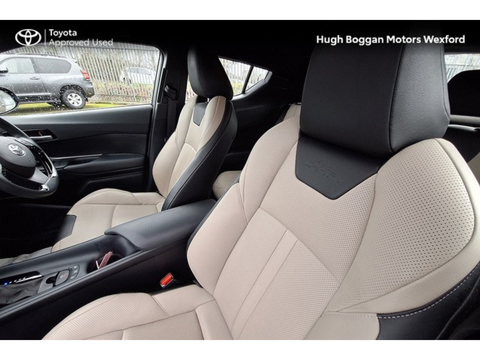 2023 Toyota C-HR - image 11