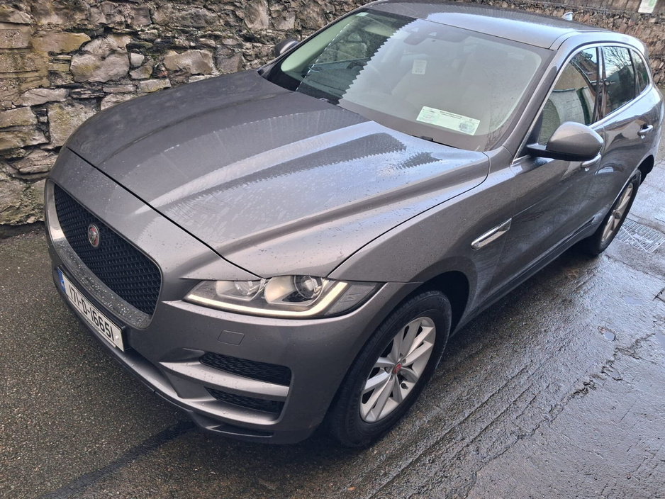 2017 Jaguar F-Pace 2.0 i4 D 180PS Prestige RWD €12,750