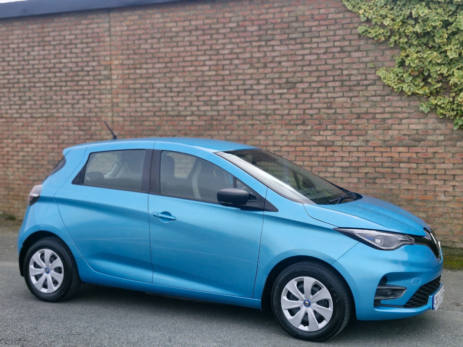 2020 Renault Zoe - image 18
