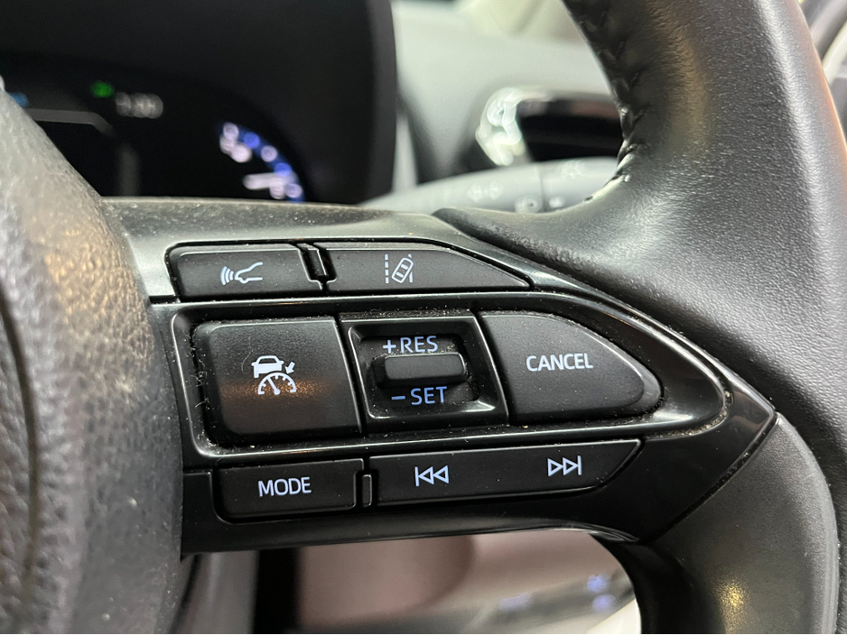 2022 Toyota Yaris Cross €26950 2022 TOYOTA YARIS CROSS 1.5L HYBRID / 89K KMS / ADAPTIVE CRUISE CONTROL, HEATED SEATS, REVERSE CAMERA & MORE €26,950