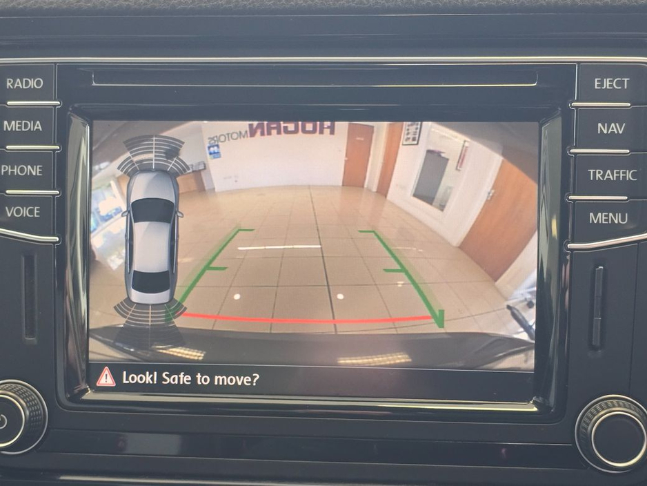 2017 Volkswagen Jetta - image 11