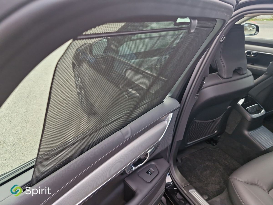 2026 Volvo V90 - image 18