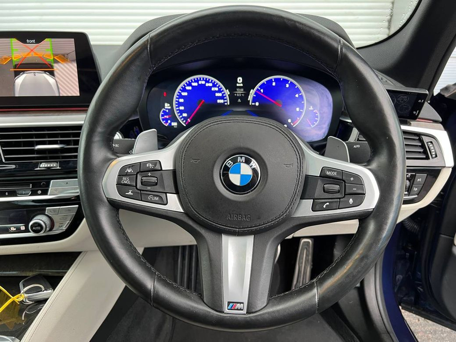 2019 BMW 5 Series 523d M-SPORT COMPETITION 2.0 D * HUGE SPEC * // OPENING SUNROOF // LEATHER M-SPORT INTERIOR // HARMAN/KARDON €32,955
