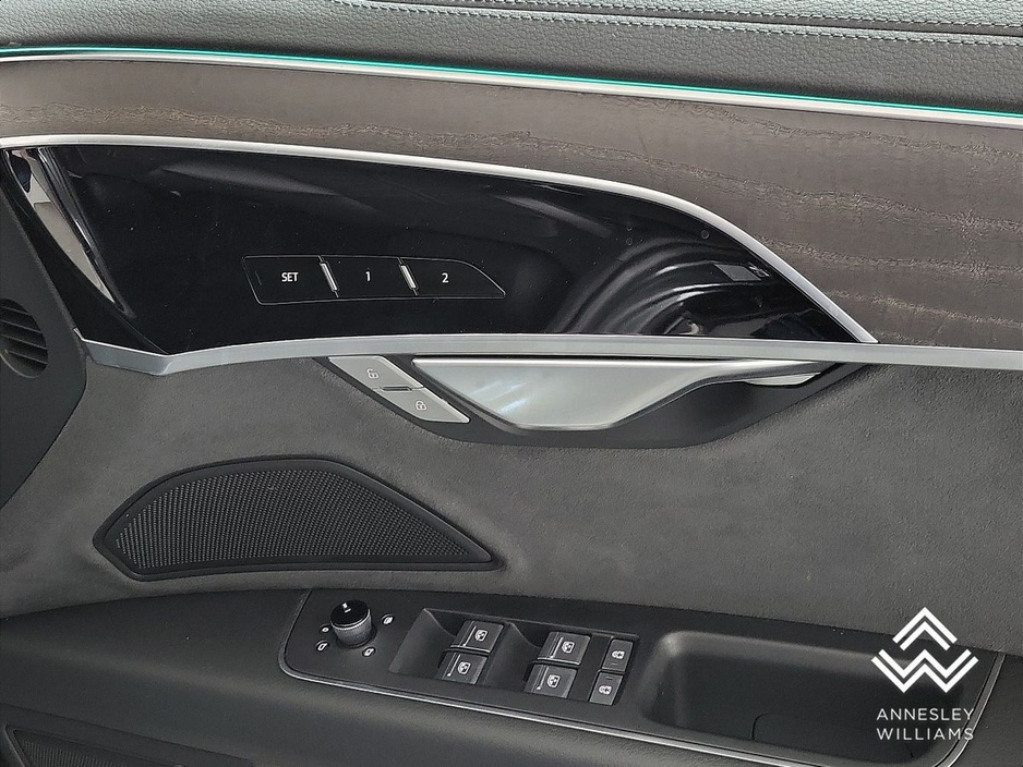 2024 Audi A8 - image 22