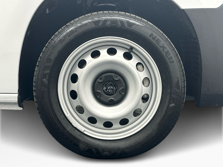 2026 Peugeot Partner - image 5
