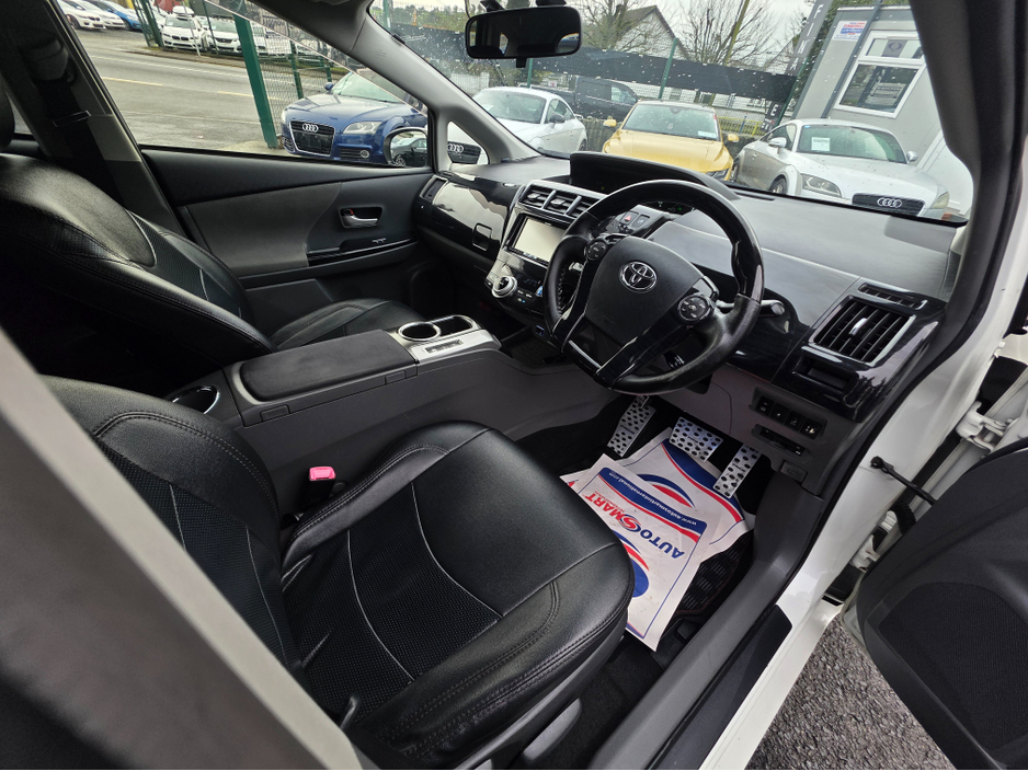2014 Toyota Prius Alpha (7 Seater) - SELF CHARGING HYBRID -ALLOYS - REVERSE CAMERA - SIMI DEALER - LOW ROAD TAX BAND €14,450