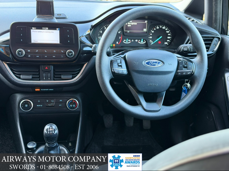 2018 Ford Fiesta - image 3