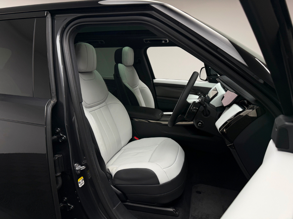 2026 Land Rover Range Rover Sport - image 10