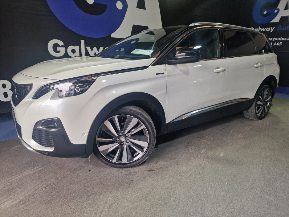 2019 Peugeot 5008 - image 4