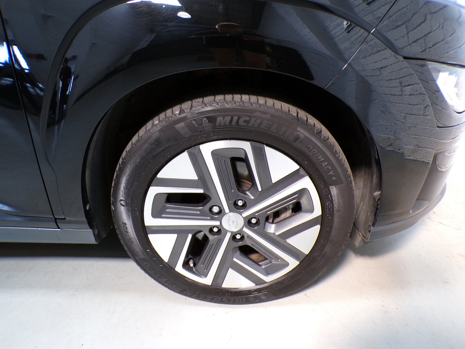 2022 Hyundai Kona 2022*64KWH*ONLY 18,000 MILES*HYUNDAI KONA PREMIUM EV*484KM RANGE*FULL HYUNDAI SERVICE HISTORY*PREMIUM PACK*2 CHARGER*1 OWNER*FANTASTIC CONDITION SPEC Bluetooth,Apple car €22,900