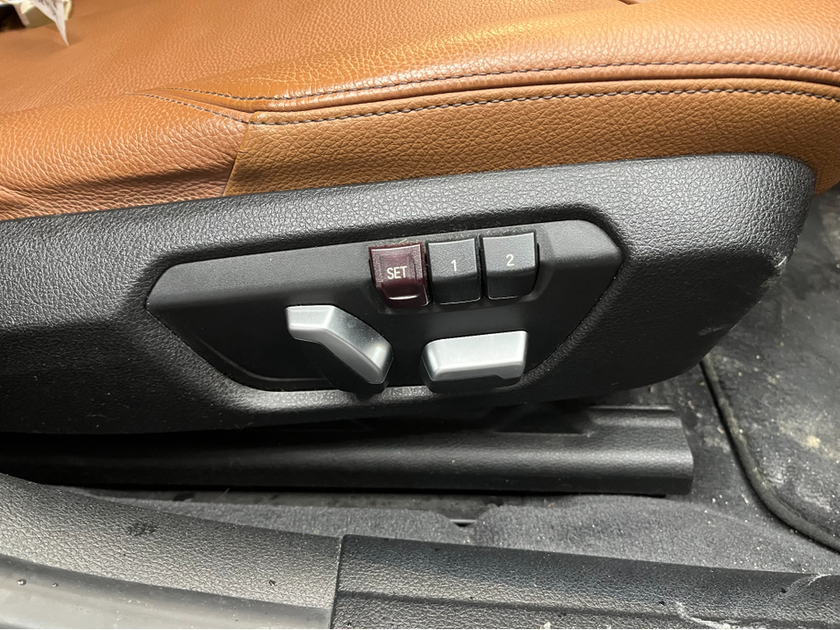 2017 BMW 3 Series €17950 2017 BMW 330E LUXURY EYE PERFORMER 2.0 AUTOMATIC / CRUISE CONTROL / REVERSE CAMERA / ELECTRIC MEMORY & HEATED SEATS AND MORE €17,950