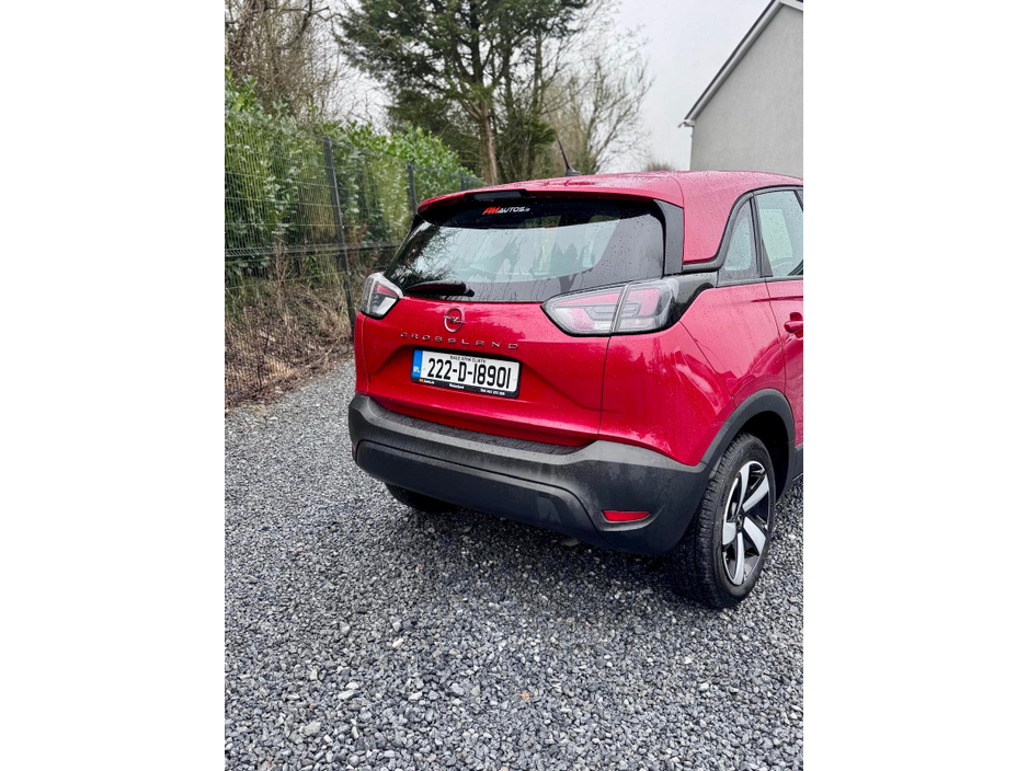 2022 Opel Crossland - image 6