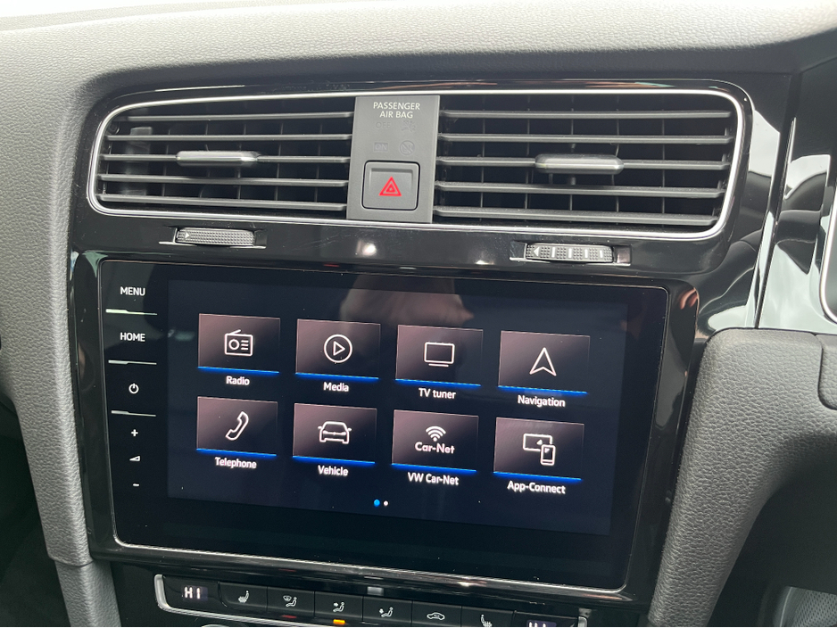 2020 Volkswagen Golf MEISTER HIGHLINE AUTOMATIC 2.0 DIESEL //MASSIVE SPEC//FULL LEATHER HEATED SEATS//DYNAUDIO SOUND SYSTEM//ELECTRIC MEMORY DRIVERS SEAT//REVERSE CAMERA// €21,950