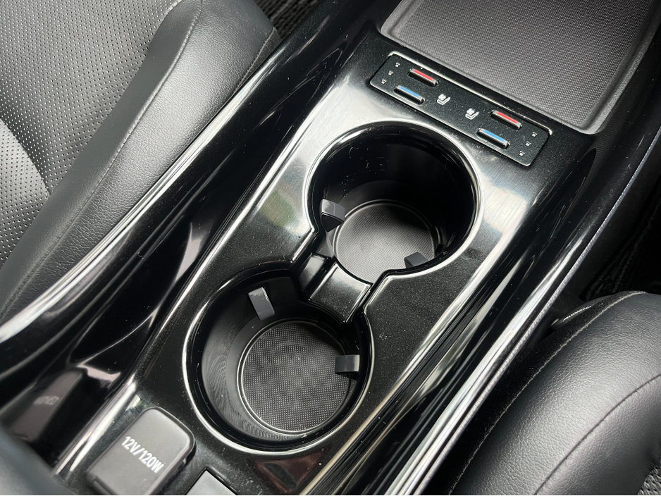 2020 Toyota Prius - image 17