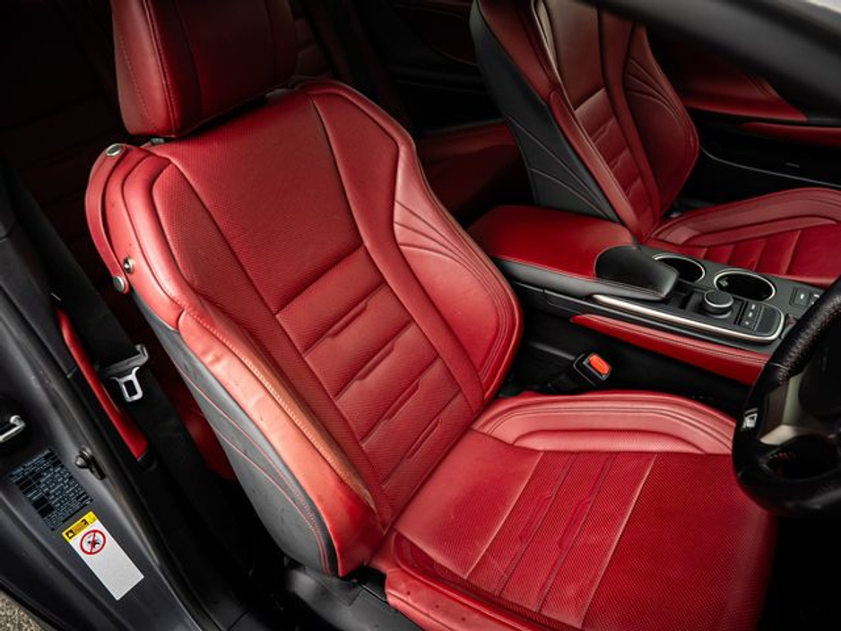 2016 Lexus RC 300 h - image 9