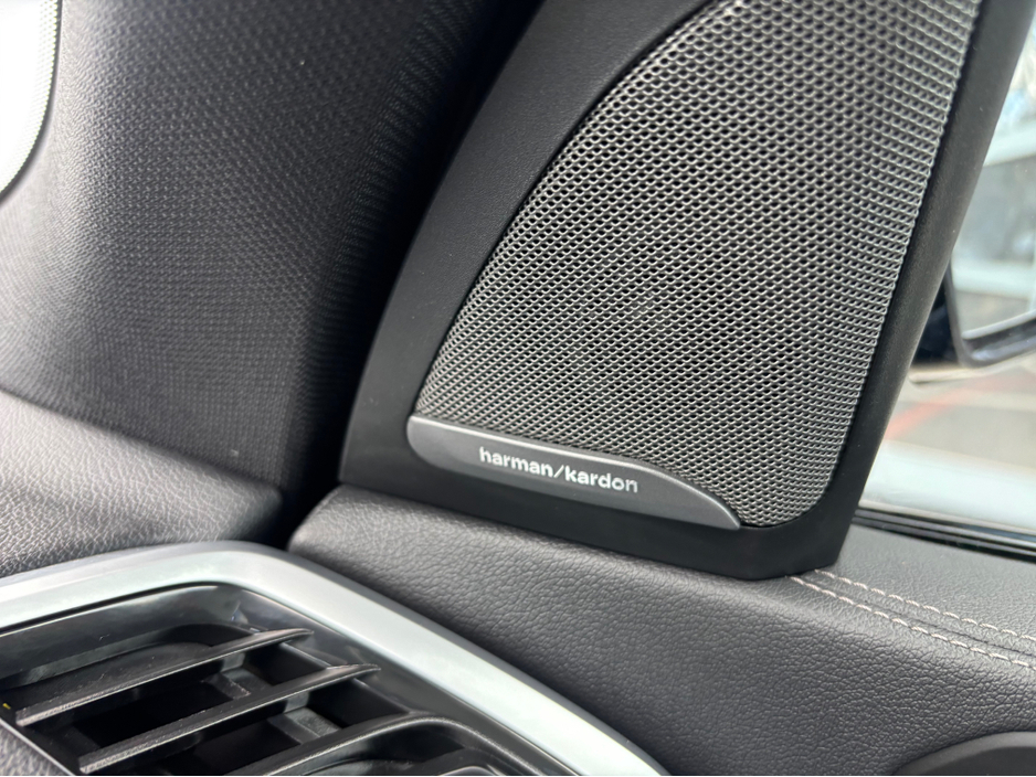 2022 BMW X5 - image 25