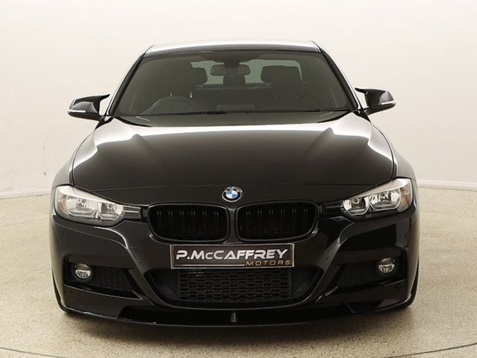 2015 BMW 3 Series - image 2