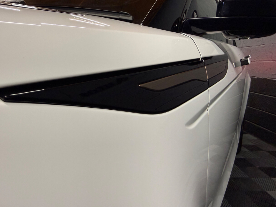 2022 Land Rover Range Rover Evoque - image 27