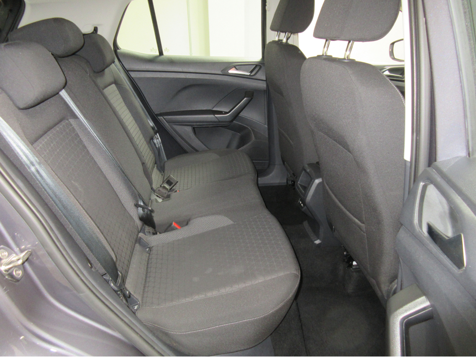 2022 Volkswagen T-Cross - image 14