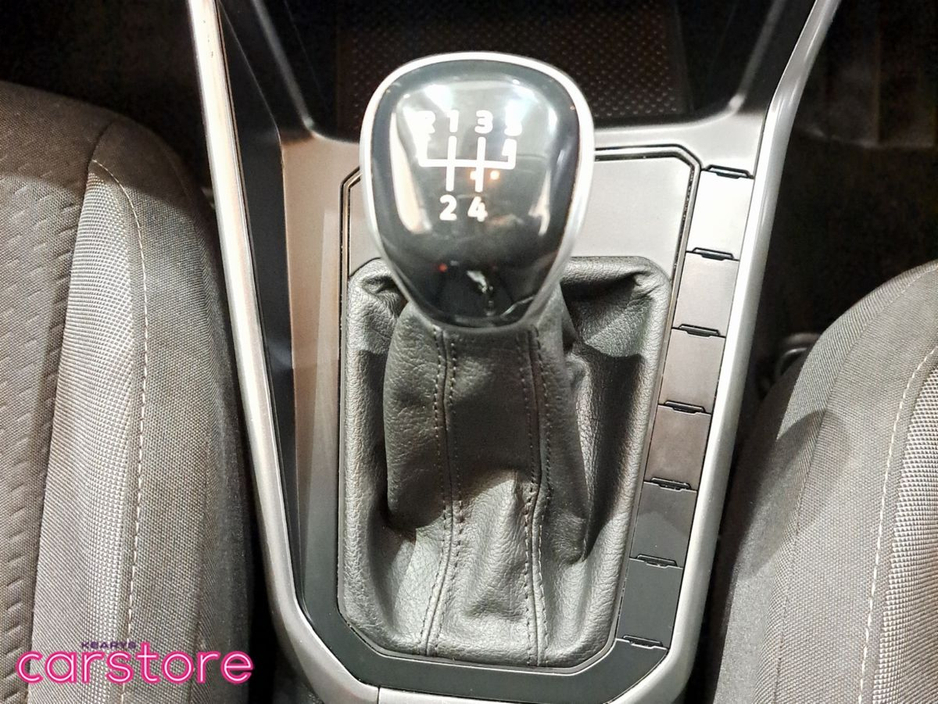 2022 Volkswagen Polo - image 16