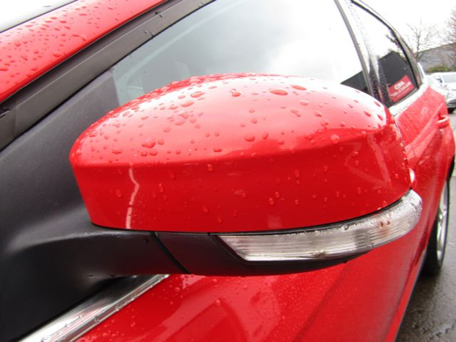 2016 Ford Focus 1.0 Zetec Ecoboost 100PS 5DR €9,950