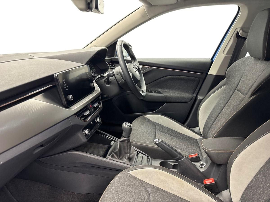 2023 Skoda Kamiq - image 2