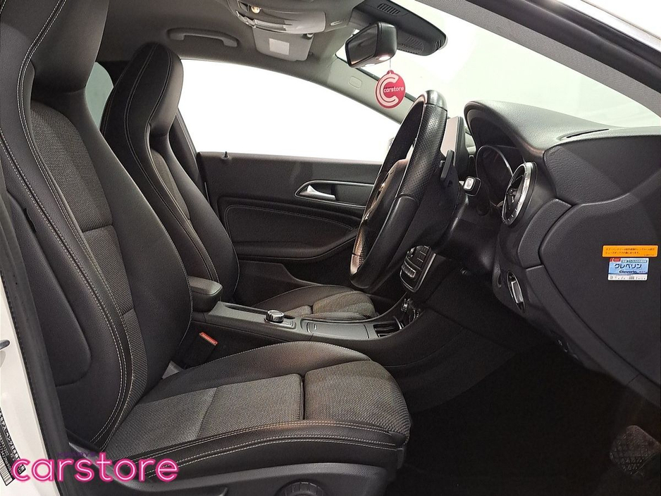 2018 Mercedes-Benz CLA Class - image 12