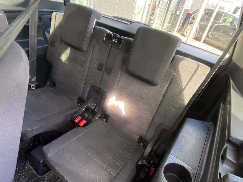 2017 Volkswagen Touran - image 18