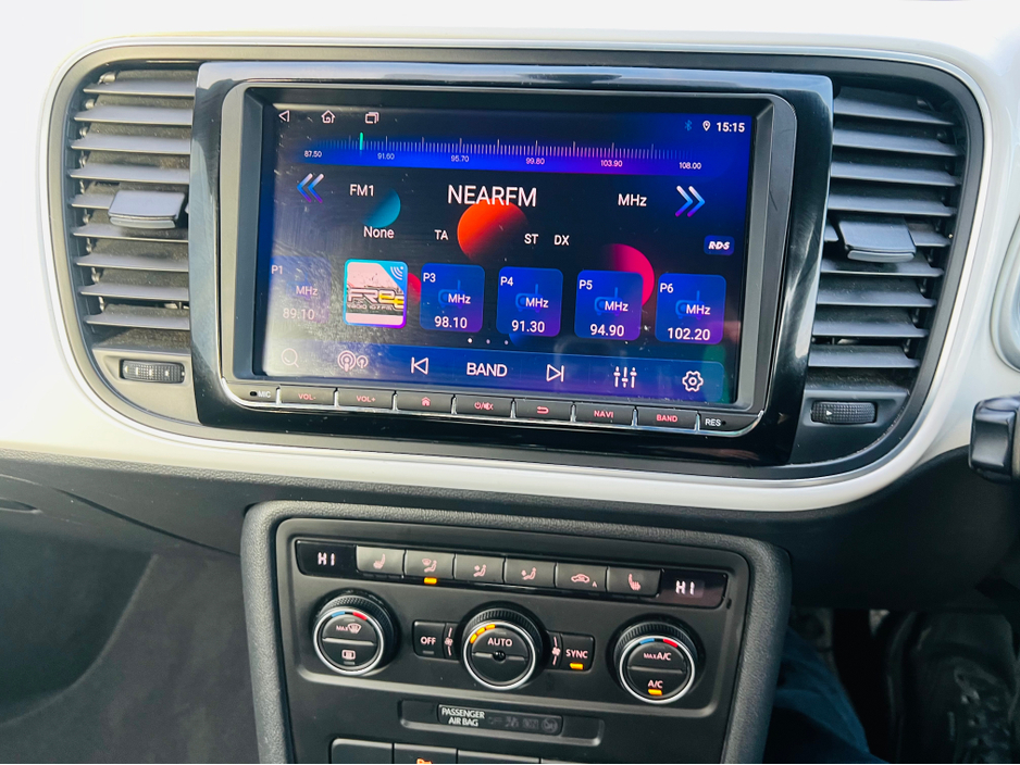 2015 Volkswagen Beetle - image 19