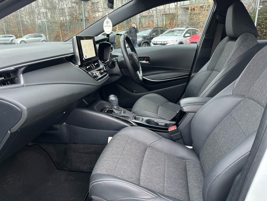 2022 Toyota Corolla COROLLA HYBRID L/SPORT HB €24,950