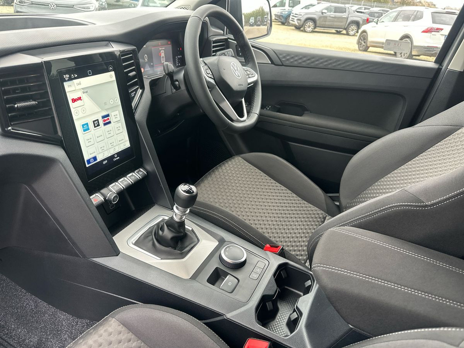 2026 Volkswagen Amarok - image 2